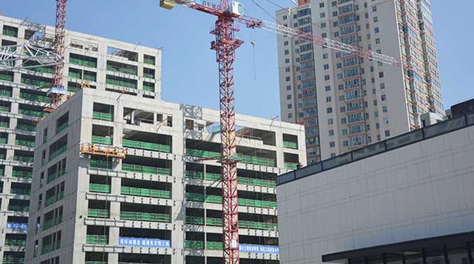 甘肅建投裝備制造有限公司是甘肅省建設投資（控股）集團有限公司直屬企業(yè)，成立于2010年10月，坐落于甘肅蘭州彭家坪國家級裝備制造工業(yè)園，占地155畝，是西北地區(qū)最早具有起重機械生產(chǎn)資質的企業(yè)，年產(chǎn)各類型號起重機械500余臺。建司十年來，公司先后榮獲年度中國塔機行業(yè)十強企業(yè)、全國售后服務先進單位、全國建筑施工機械租賃50強企業(yè)等30余項榮譽稱號...